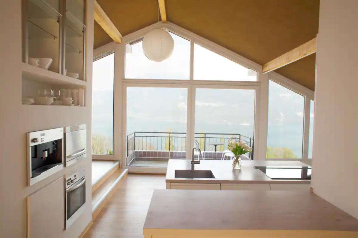 Lakeview Gem Krattigen ภายนอก รูปภาพ